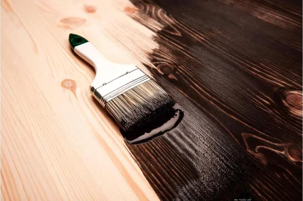 高透明色漿與木蠟油為戶(hù)外木器做涂層，耐候耐腐蝕
